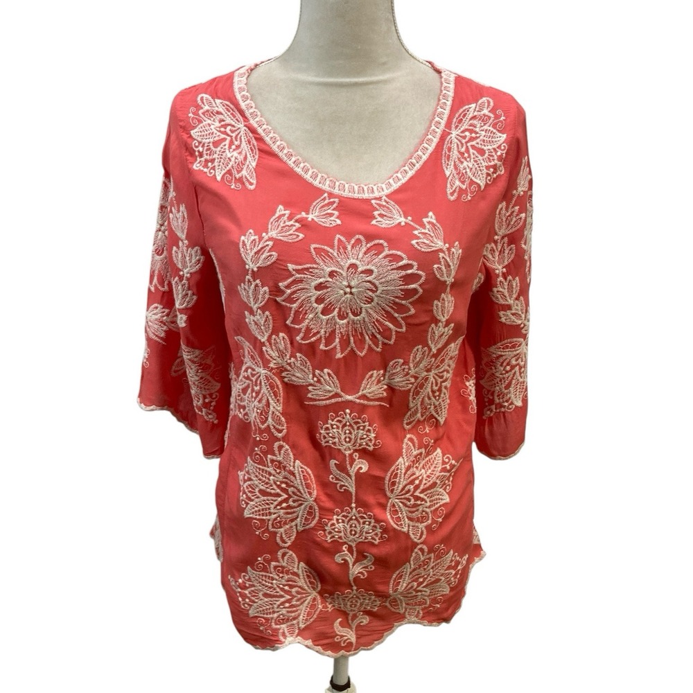 Solitaire Sz L ANTHROPOLOGIE Red Embroidered All Over Top Blouse Boho Festival